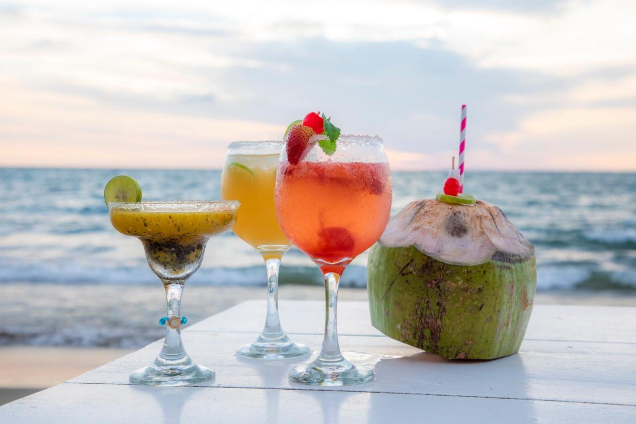 Mar Amar Casa De Playa Hotel Coveñas Екстериор снимка